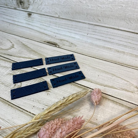 Аксессуары для одежды и обуви Кожаная бирка пришивная "Hand Made" 13*7см (джинс) Цена за 1 шт